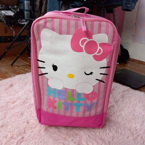 Hello kitty suitcase on wheels! Y2k kawaii AF vintage piece! EUC! - Picture 2 of 15